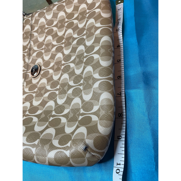 Women's Coach Peyton Dream Crossbody Bag Medium Beige and White Retro look - Picture 8 of 11